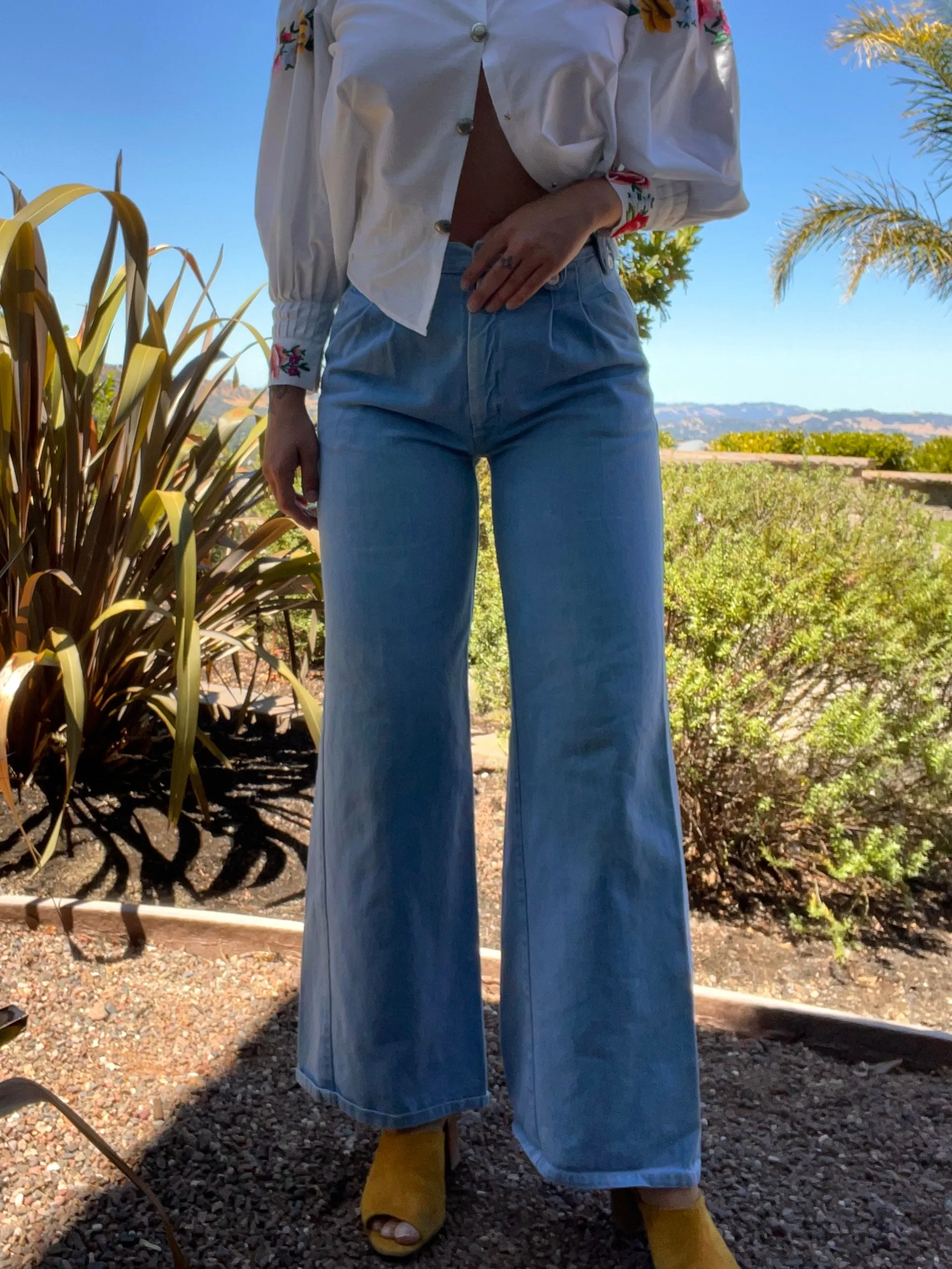 1970s Light Wash Wide Leg Jeans