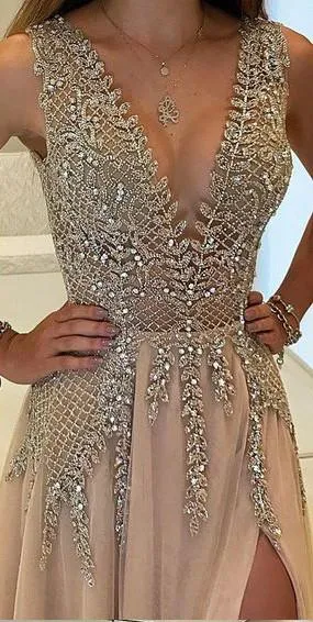 A-Line Deep V-Neck Sleeveless Charming Tulle Affordable Side Split Prom Dresses with Beading and Sweep Train,220043