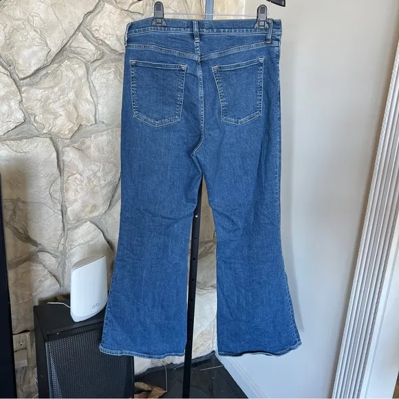 Abercrombie &amp; Fitch Ultra High Rise Stretch Flare Jean