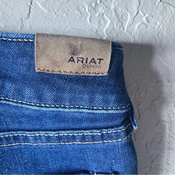 Ariat Ultra Stretch Perfect Rise Katie Flare Jean  size 30 Long