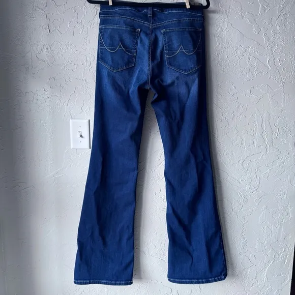 Ariat Ultra Stretch Perfect Rise Katie Flare Jean  size 30 Long