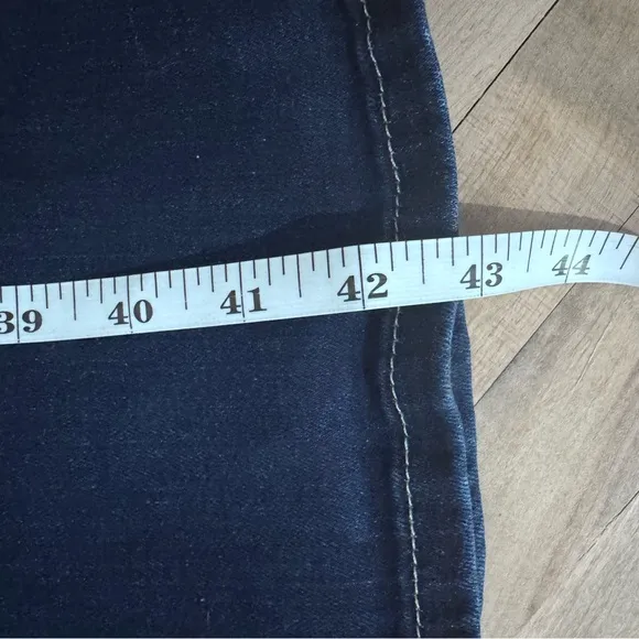 Ariat Ultra Stretch Perfect Rise Katie Flare Jean  size 30 Long