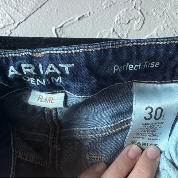 Ariat Ultra Stretch Perfect Rise Katie Flare Jean  size 30 Long