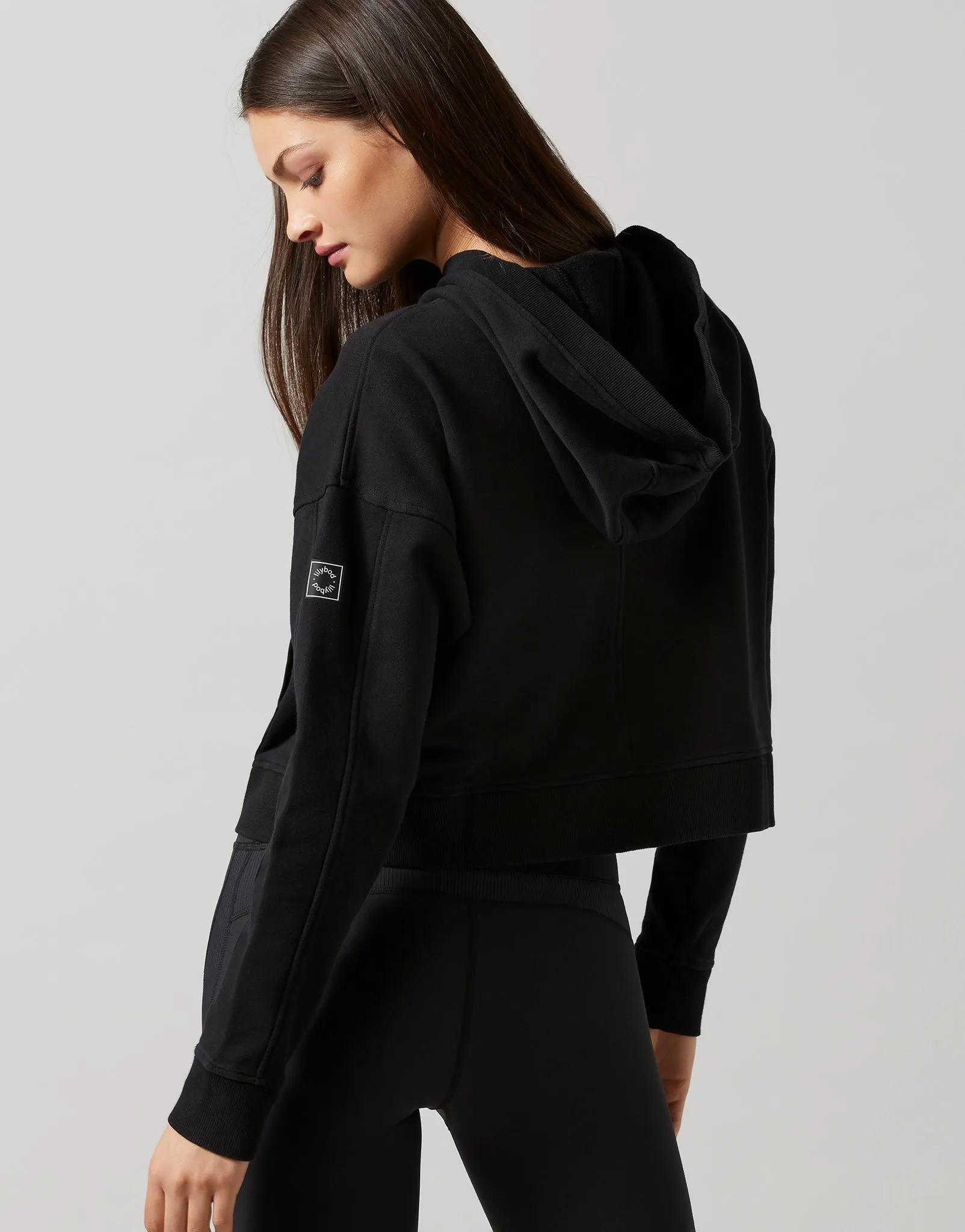 Ariella Cropped Sweater in Black