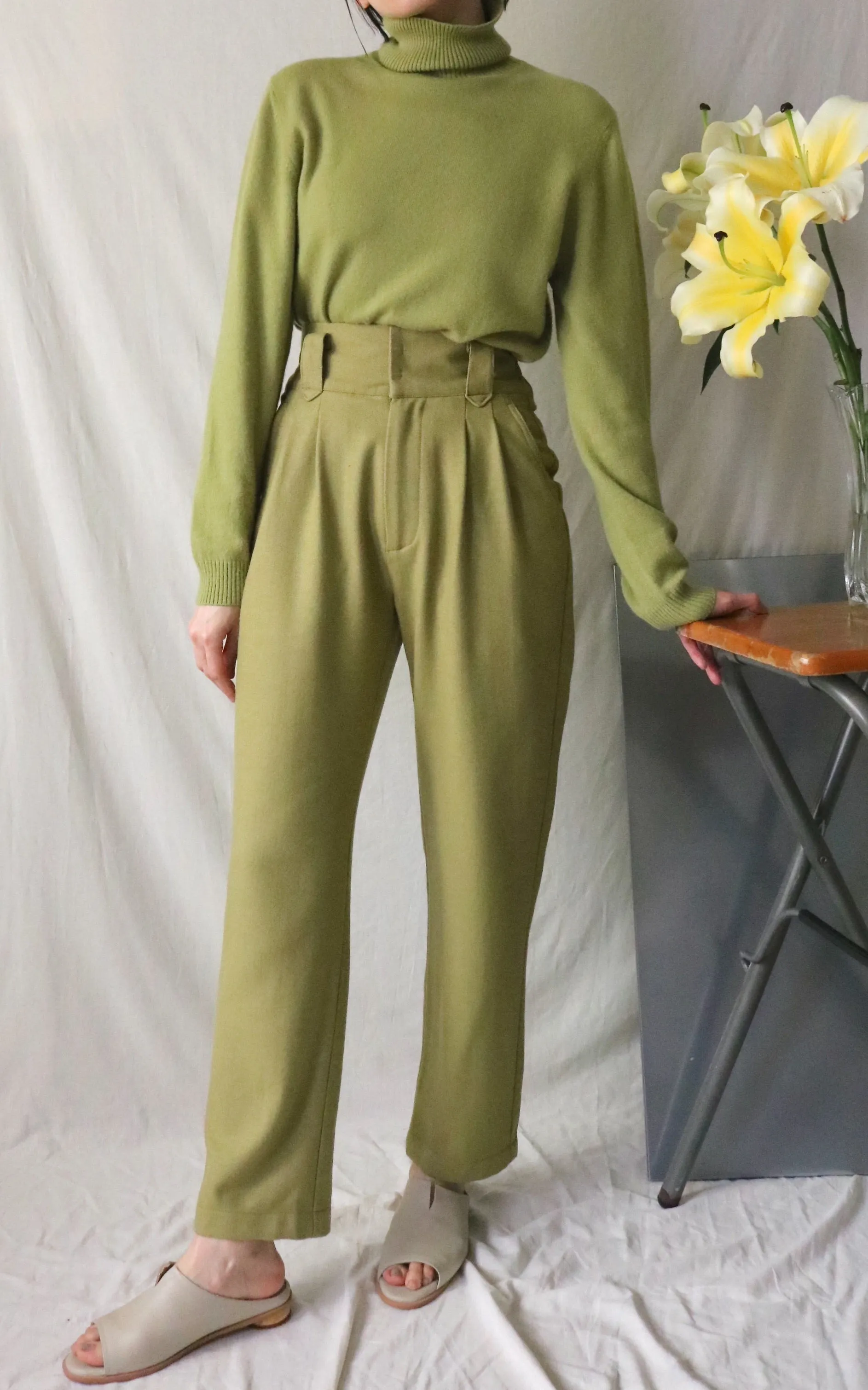 Avie Trousers {pelouse green}
