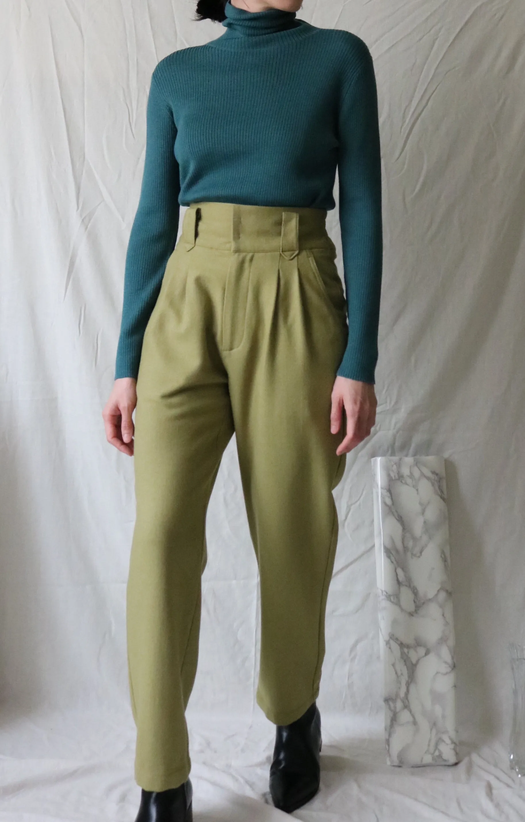 Avie Trousers {pelouse green}