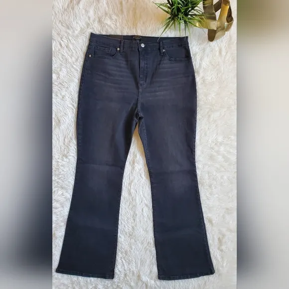 Banana Republic High Rise Y2k Bootcut Black Wash Stretch Jeans Size 33/16 RT$90