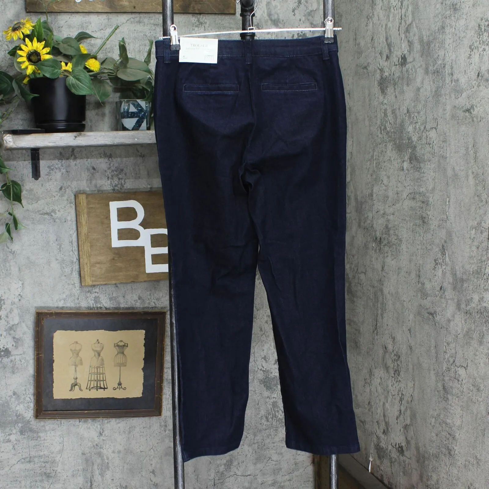 Christopher and Banks Womens Relaxed Fit High Rise Denim Trousers 9300