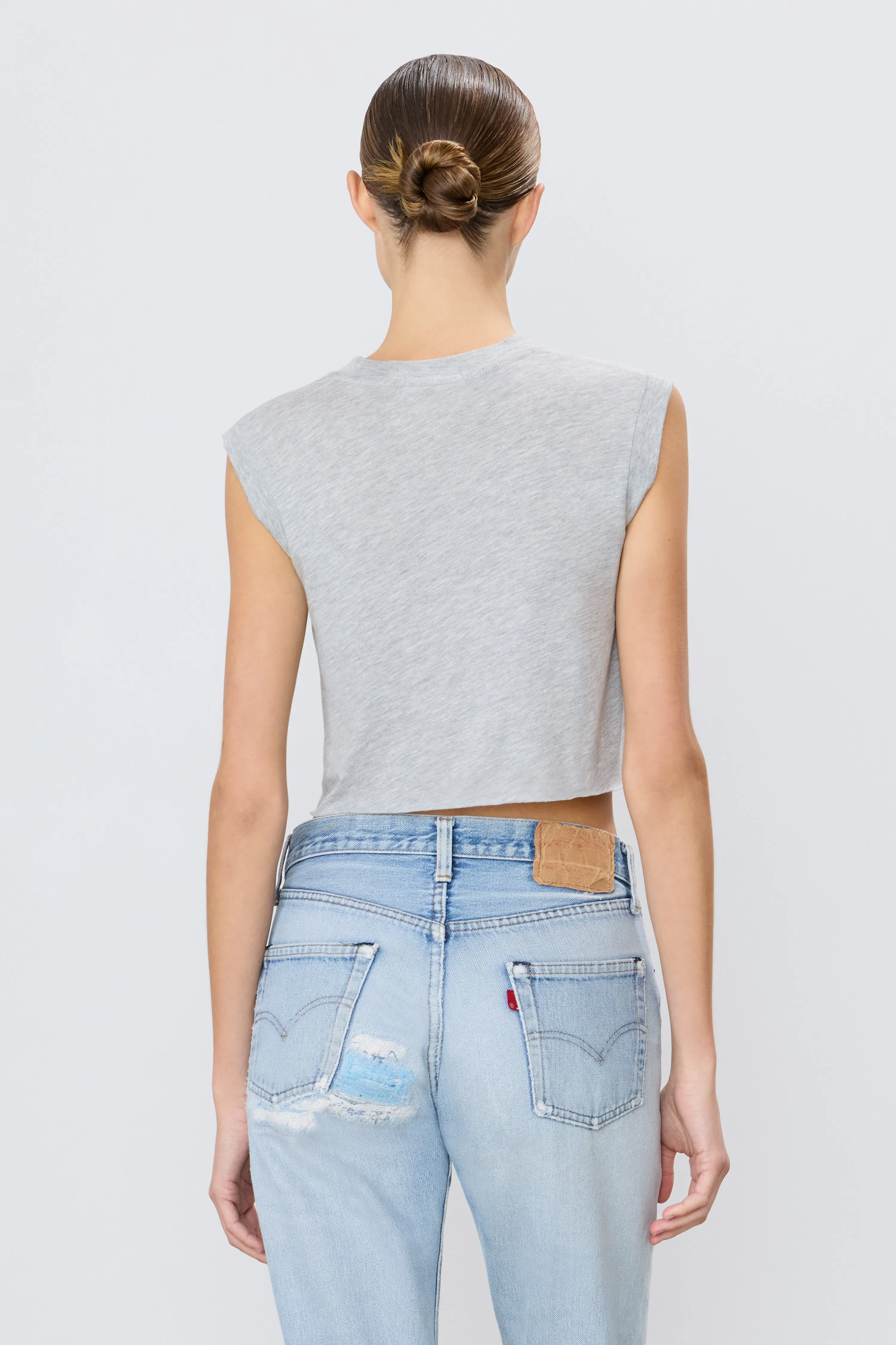 CROPPED MUSCLE TANK