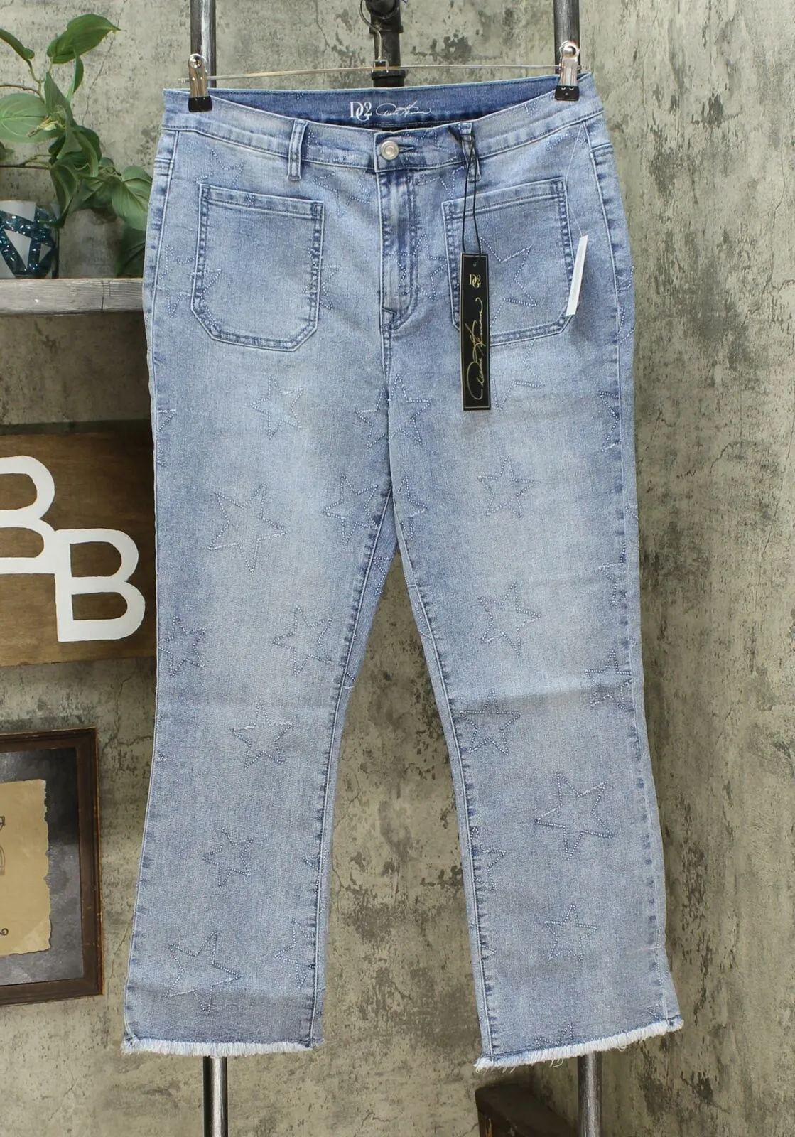 DG2 by Diane Gilman Women's Tall Star Needlepunch Cropped Jeans