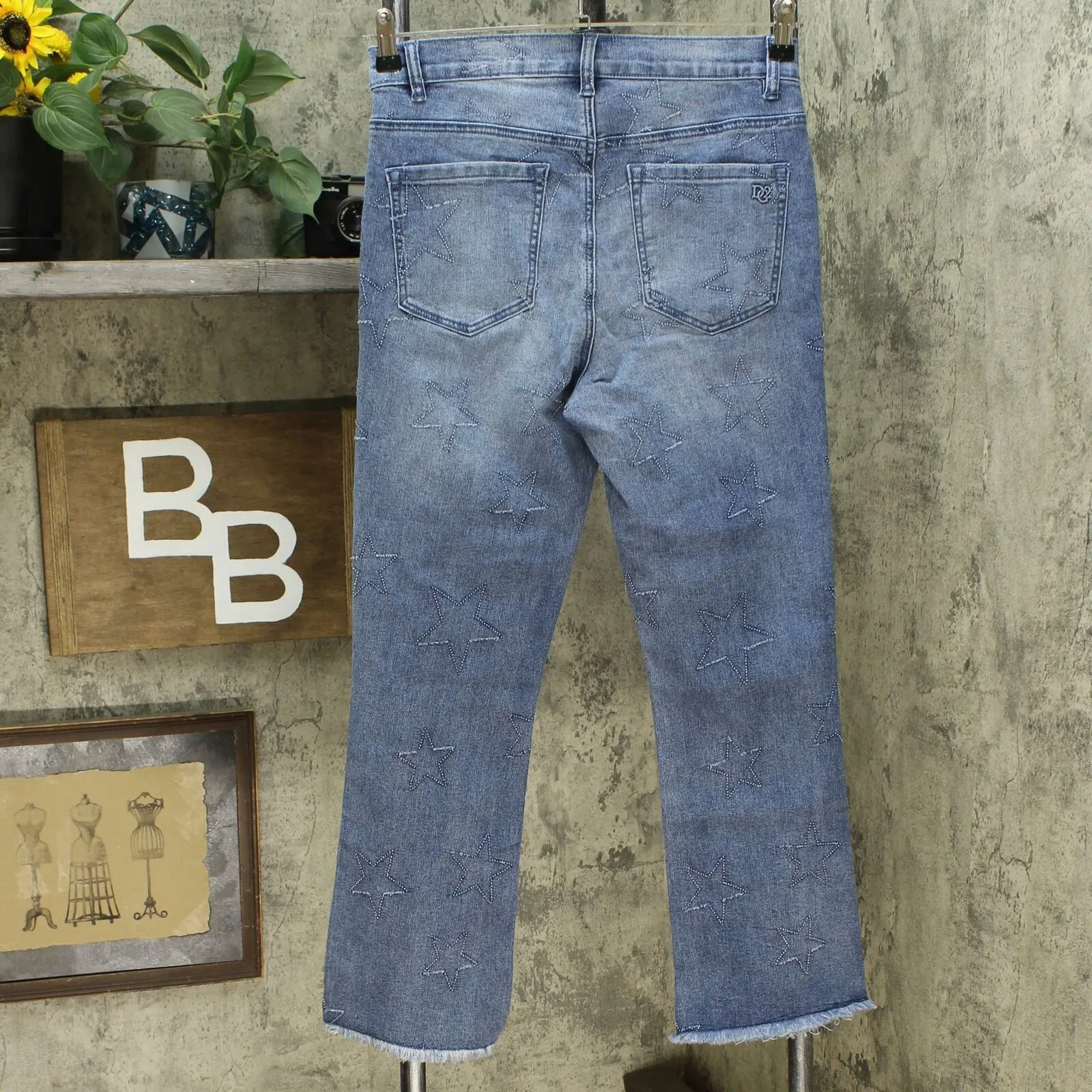 DG2 by Diane Gilman Women's Tall Star Needlepunch Cropped Jeans