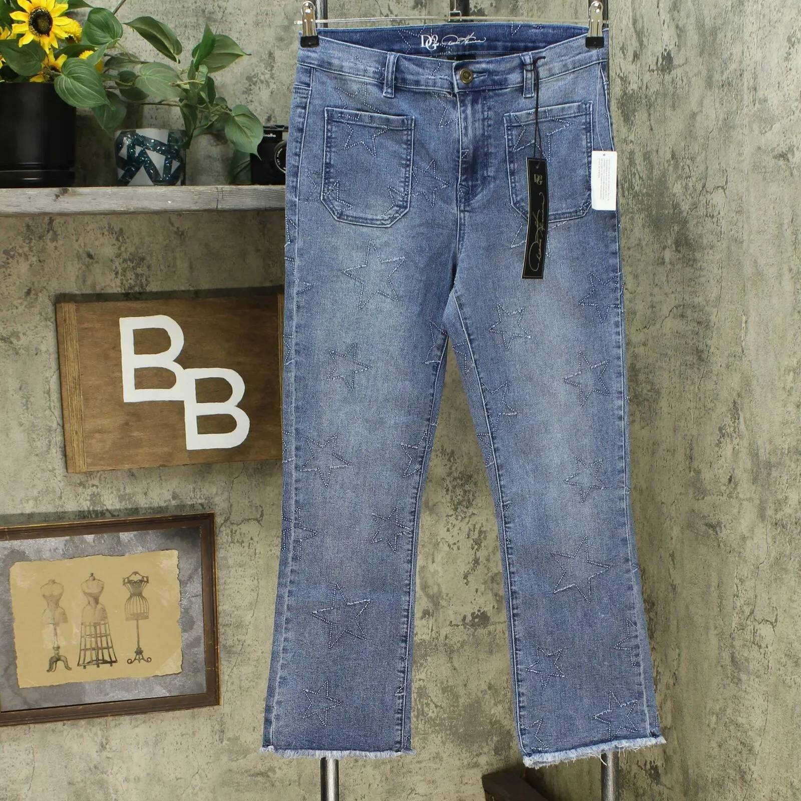 DG2 by Diane Gilman Women's Tall Star Needlepunch Cropped Jeans