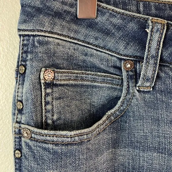 Free People Flare Jeans With Raw Hem &amp; Side Seam Brads Size 31