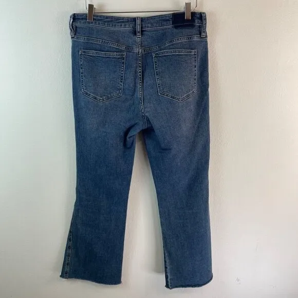 Free People Flare Jeans With Raw Hem &amp; Side Seam Brads Size 31