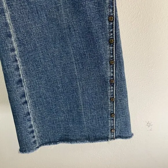 Free People Flare Jeans With Raw Hem &amp; Side Seam Brads Size 31