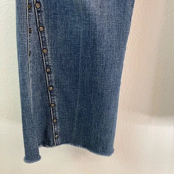 Free People Flare Jeans With Raw Hem &amp; Side Seam Brads Size 31