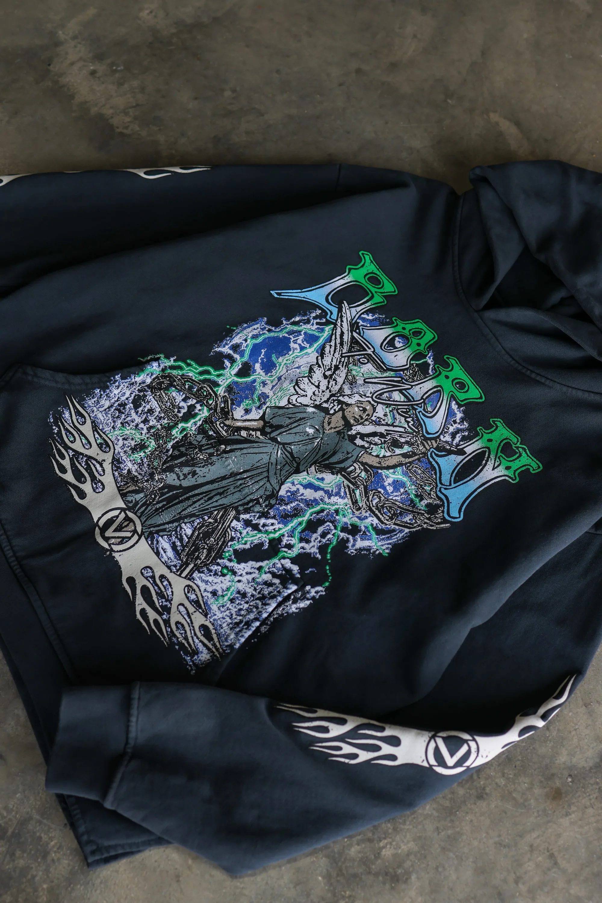GENESIS RISING HOODIE - WASHED BLACK
