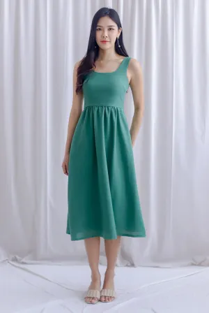 Graciela Tweed Scoop Neckline Midi Dress In Moss Green