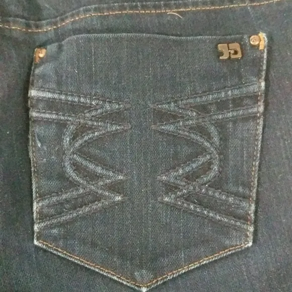 Joe's Jeans Honey Fit Mulholland Dark Wash Bootcut - size 25 - 30&quot; Inseam