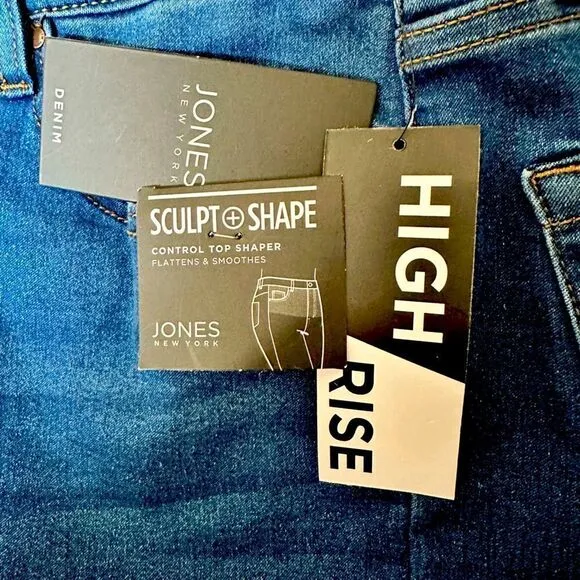 Jones New York Women’s Lexington High Rise Flare Leg Jeans in the Size 12/31