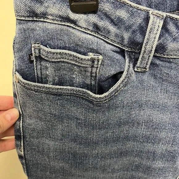 Judy Blue Mid Rise Mini Bootcut Non Distressed Hem Denim Medium Wash 14W