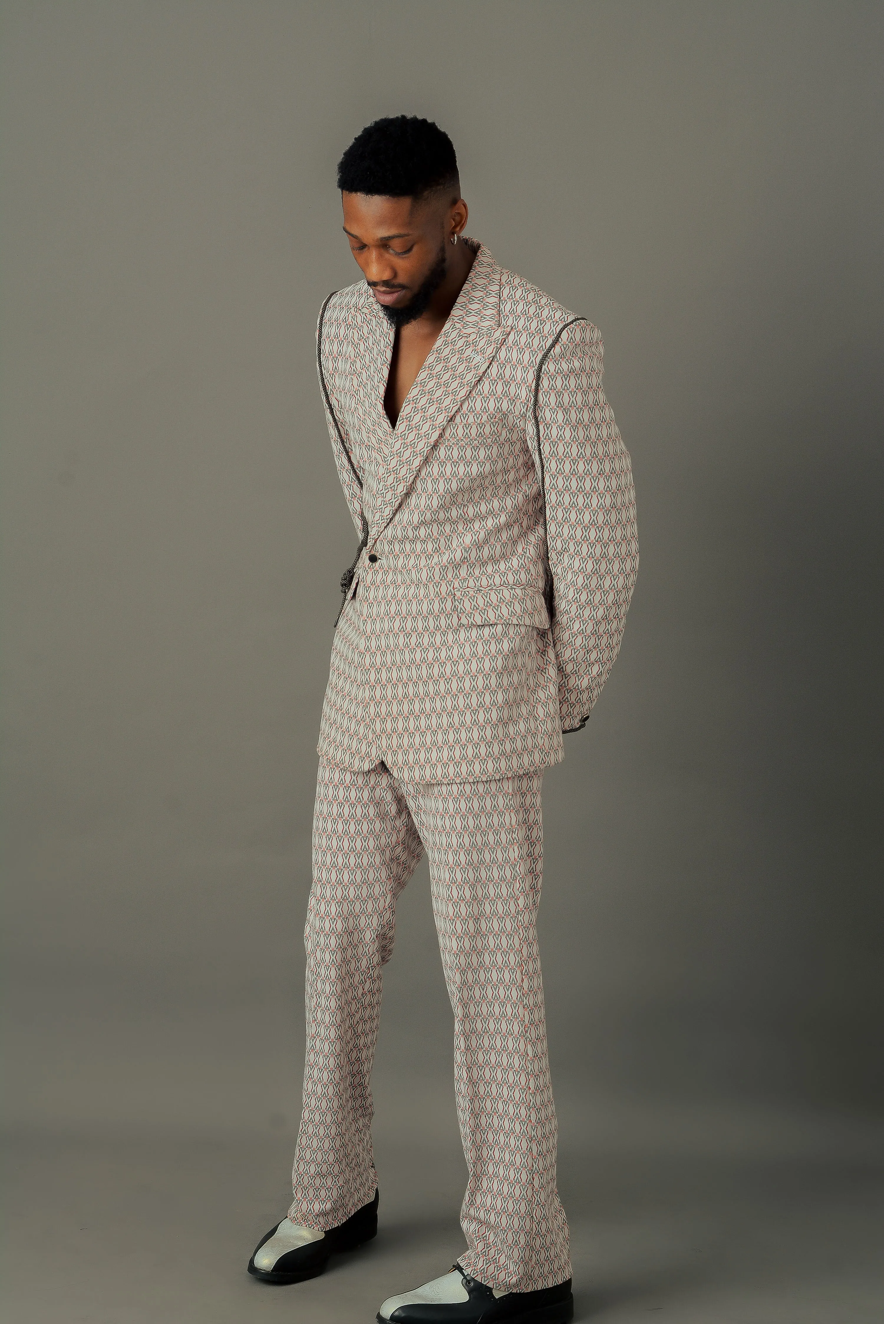 Kamsi Tcharles Hunter Nomad Suit
