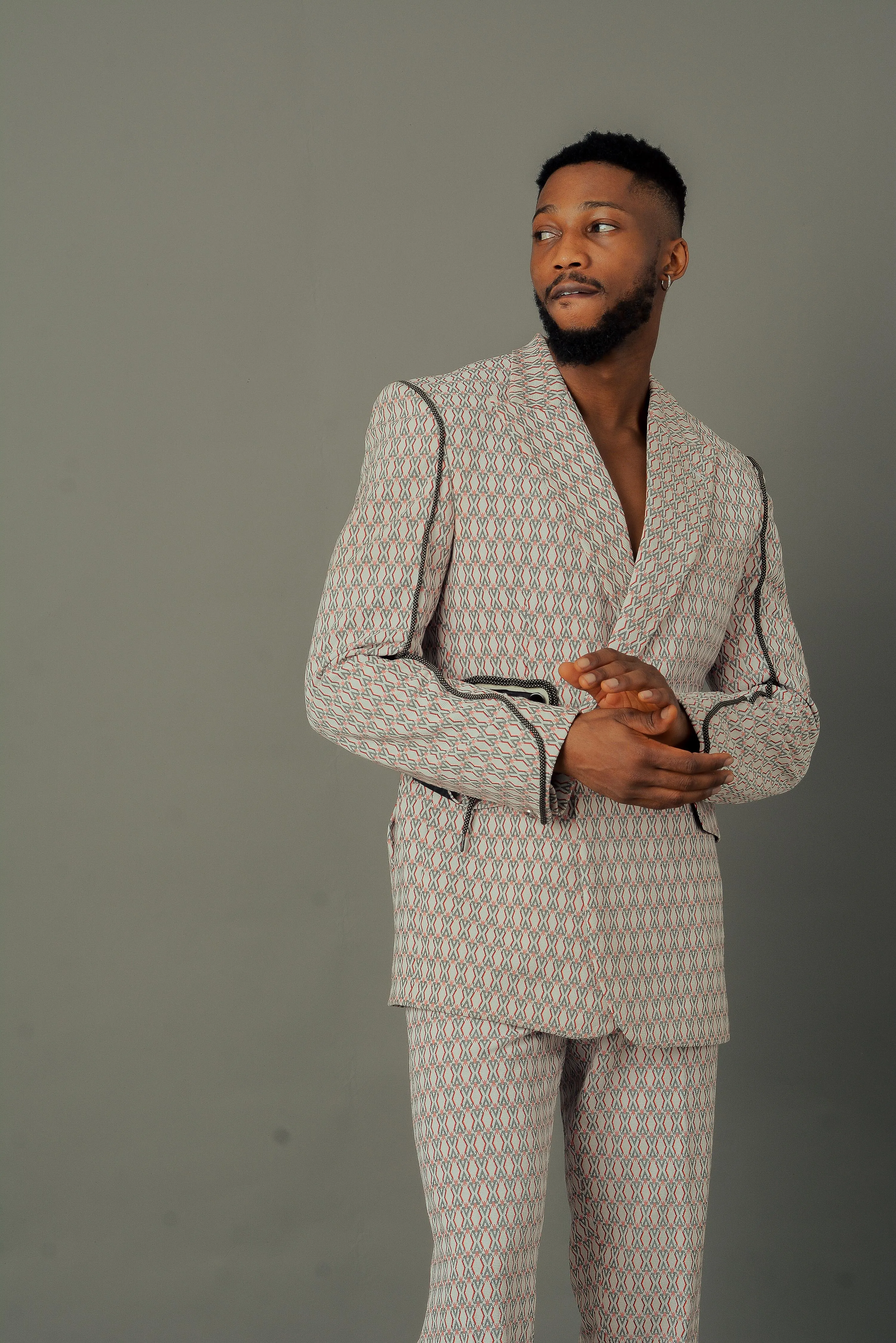 Kamsi Tcharles Hunter Nomad Suit