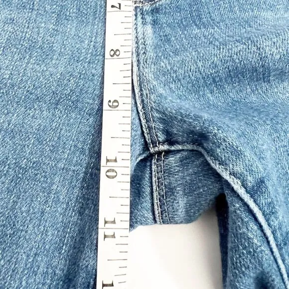 L'Agence Jeans Cropped Flared Leg Medium Wash. Women's Size 27