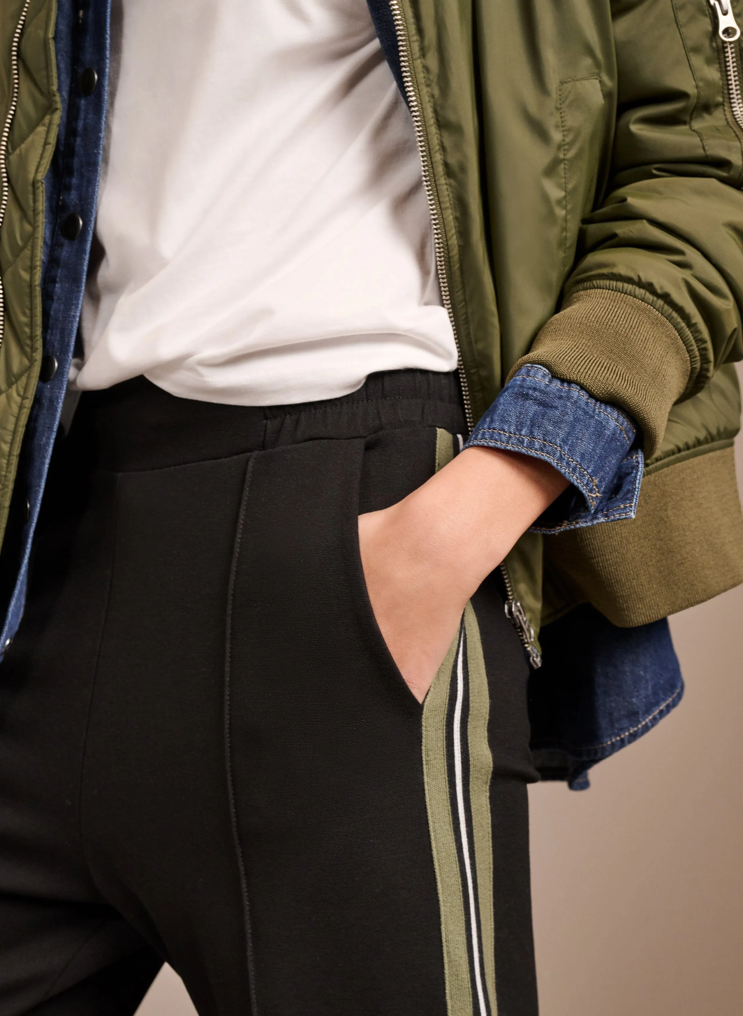 Marjorie LENZING™ ECOVERO™ Trousers | Caviar Black & Khaki