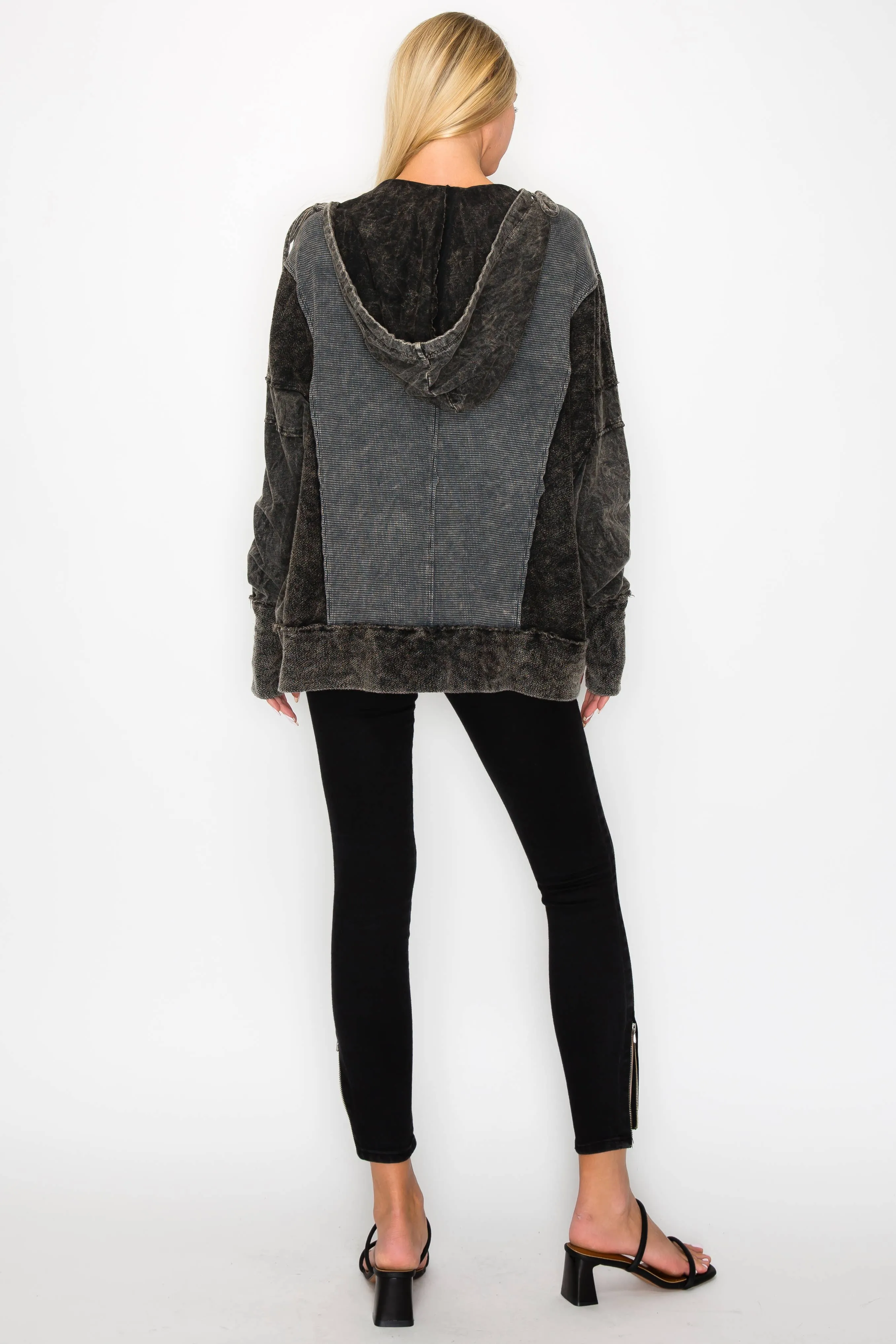 Mineral Wash Thumbhole lightweight hoodie: Charcoal