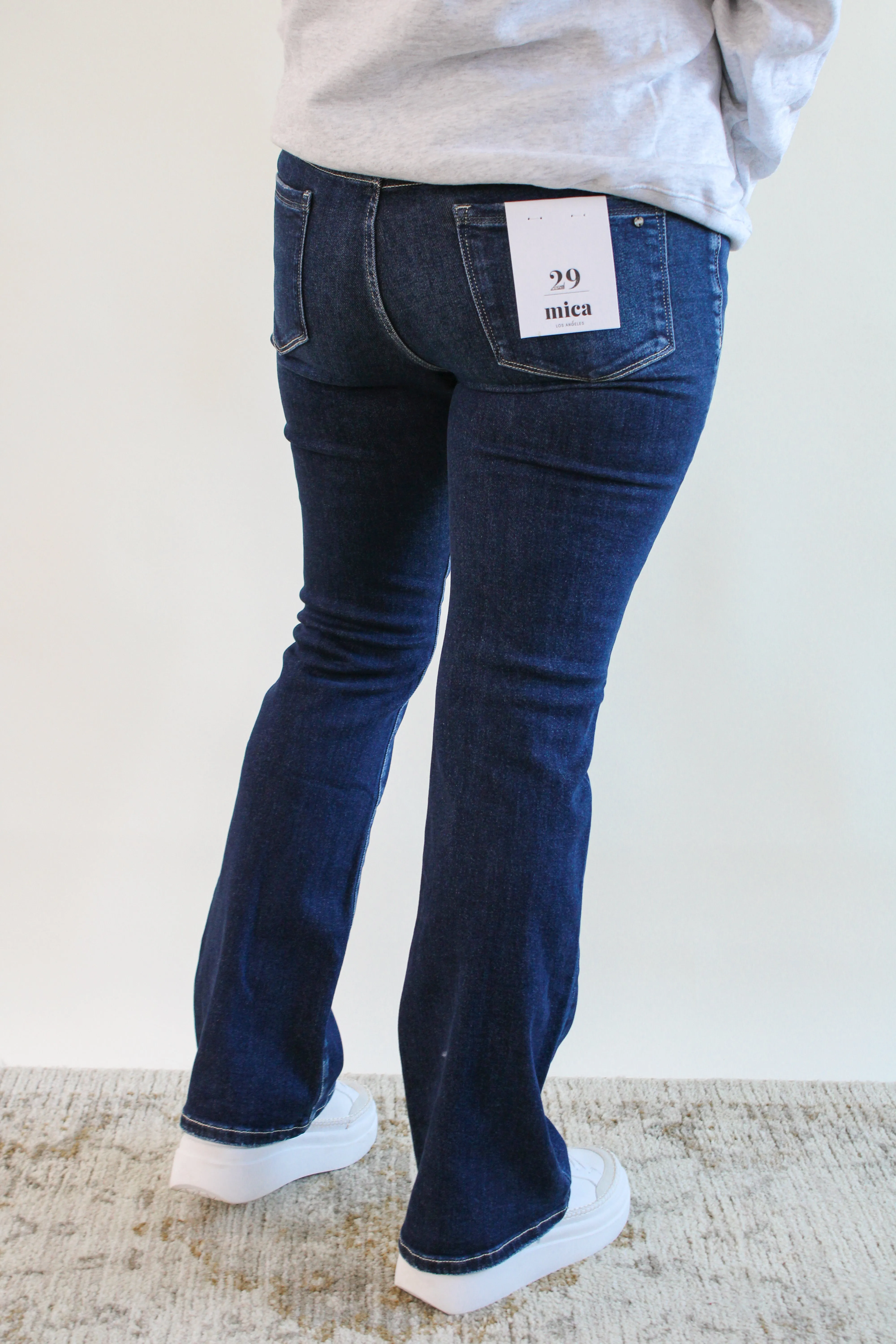 MIRAN REG/CURVY MID-RISE BOOTCUT JEANS