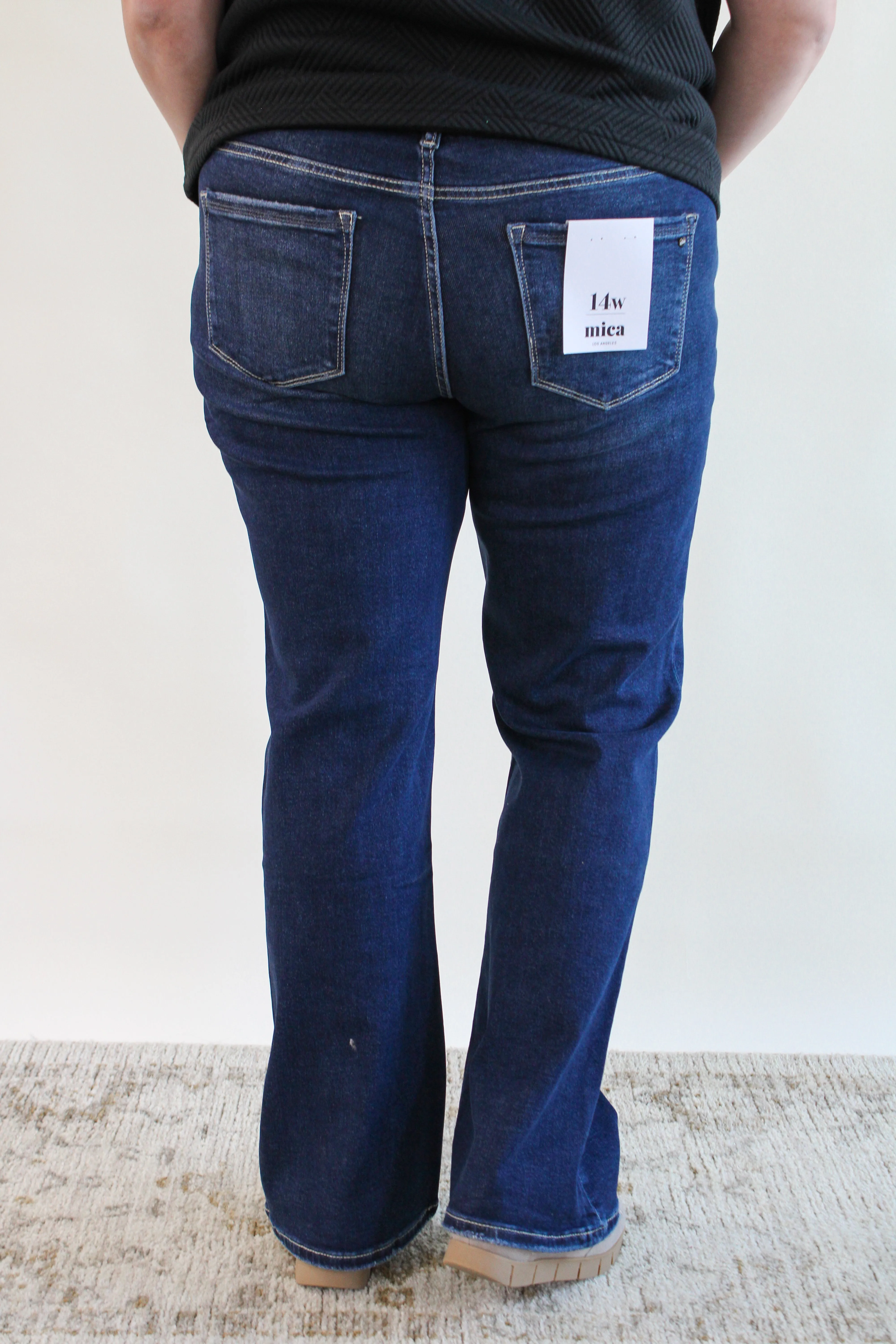MIRAN REG/CURVY MID-RISE BOOTCUT JEANS