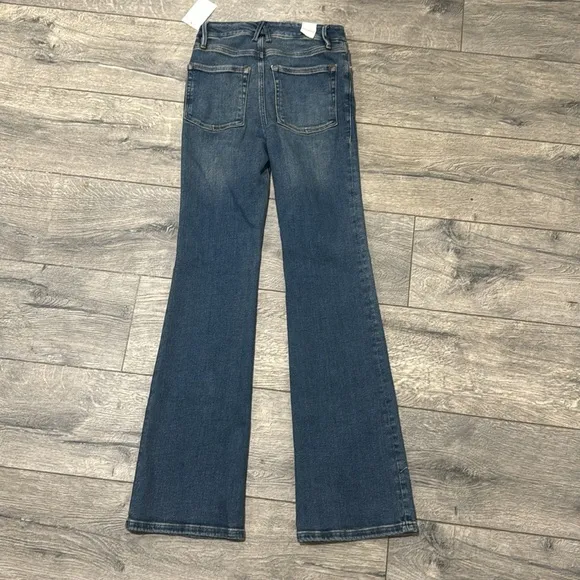 NEW • Good American • Women’s GOOD CLASSIC SLIM BOOTCUT JEANS Blue811 26