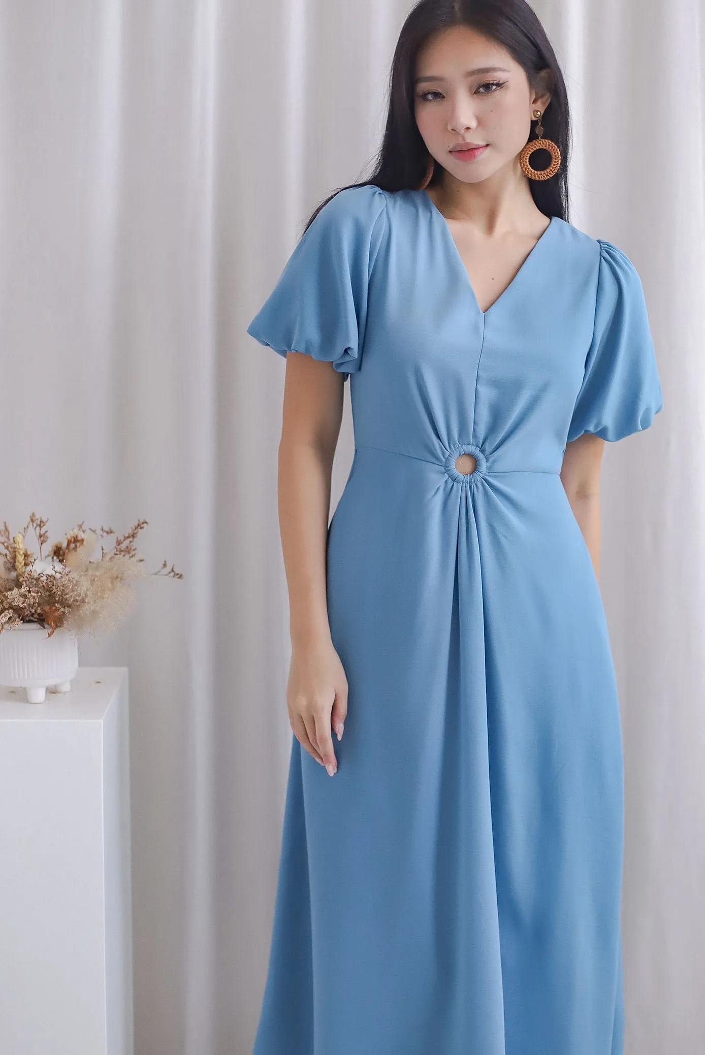 Novelyn Loop Cut Out Sleeved Maxi Dress In Blue