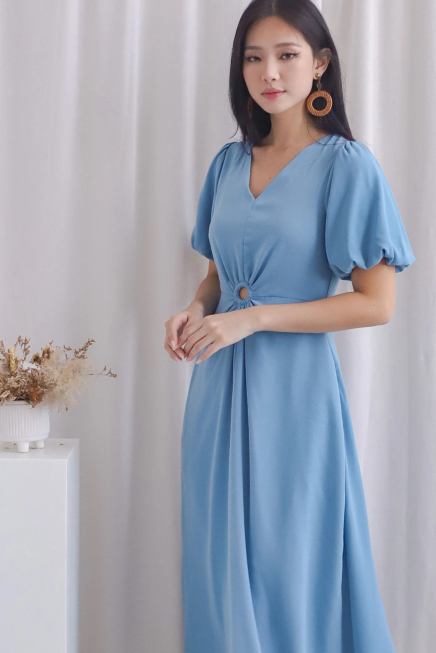 Novelyn Loop Cut Out Sleeved Maxi Dress In Blue