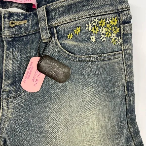 🌼NWT $140 GB FLARE JEANS