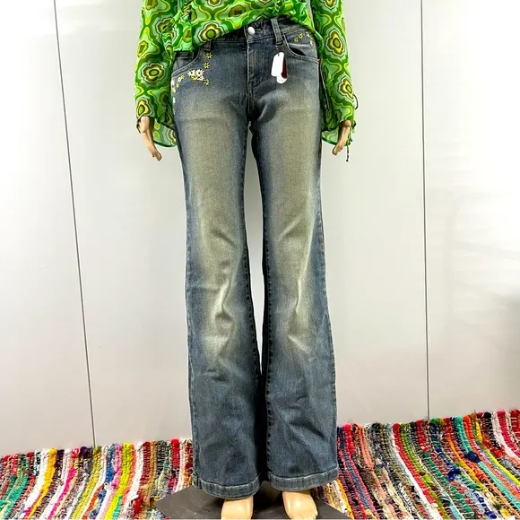 🌼NWT $140 GB FLARE JEANS