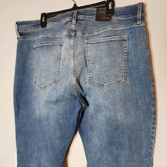 NWT Banana Republic medium wash bootcut jeans.  Plus Size 20 or 35.