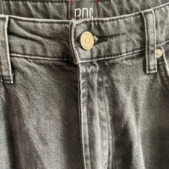 NWT Urban Outfitters BDG stretch hi rise flare faded distressed jeans. Size 31