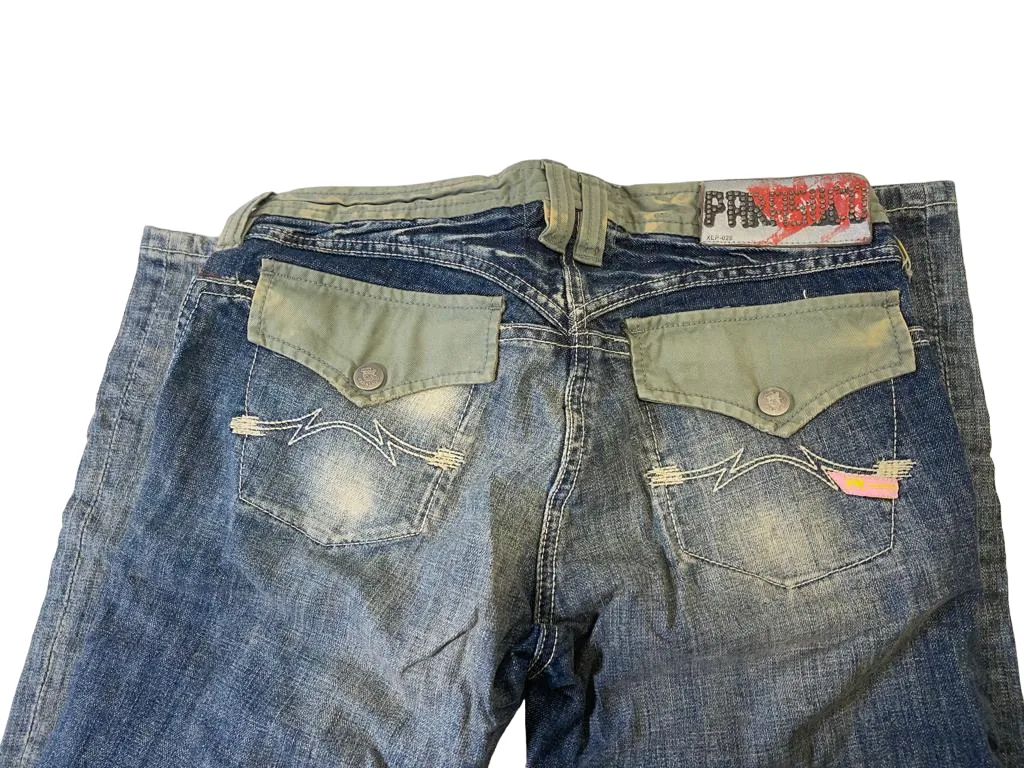 Parasuco  Montreal/Italy. New With Tags. Low Rise Boot Cut Jeans
