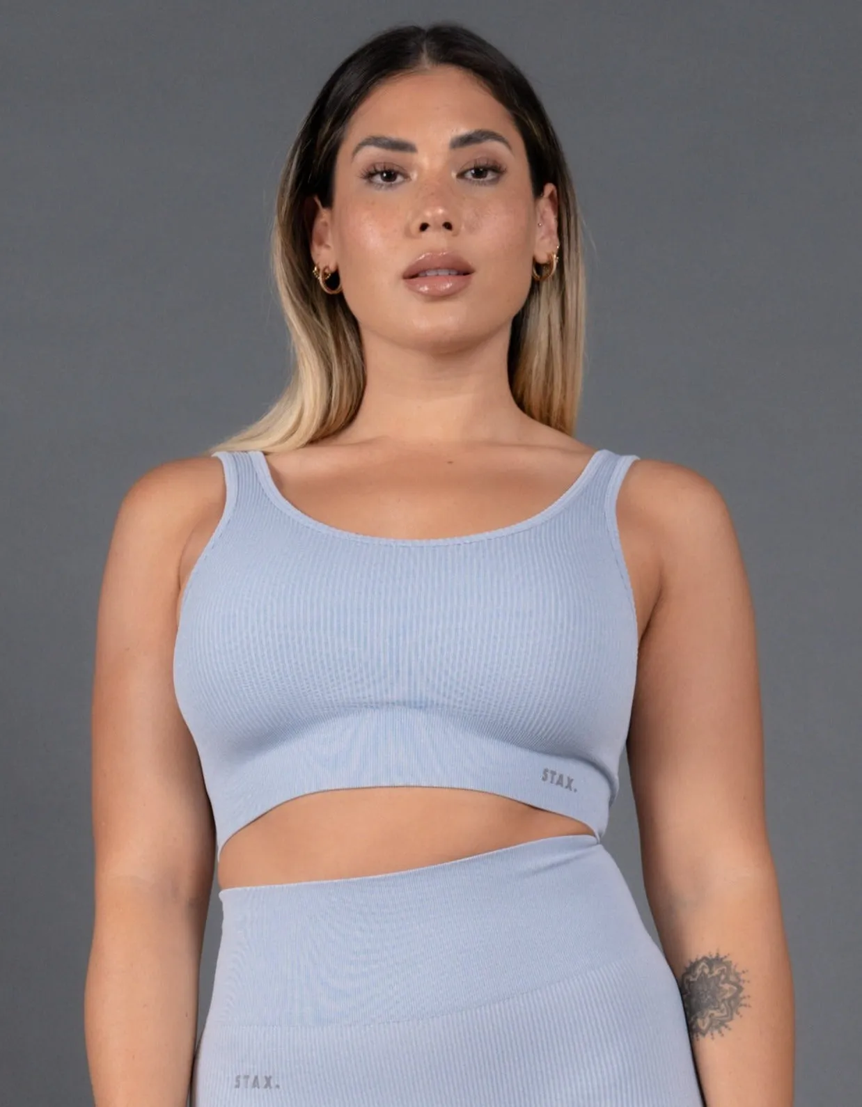 Premium Seamless V5 Low Back Crop Lounge - Arion (Blue)