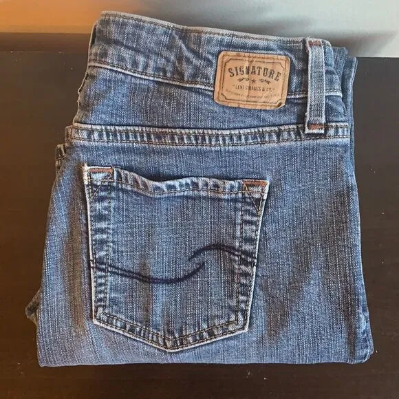 Signature by Levi Strauss Low Rise Bootcut Jeans