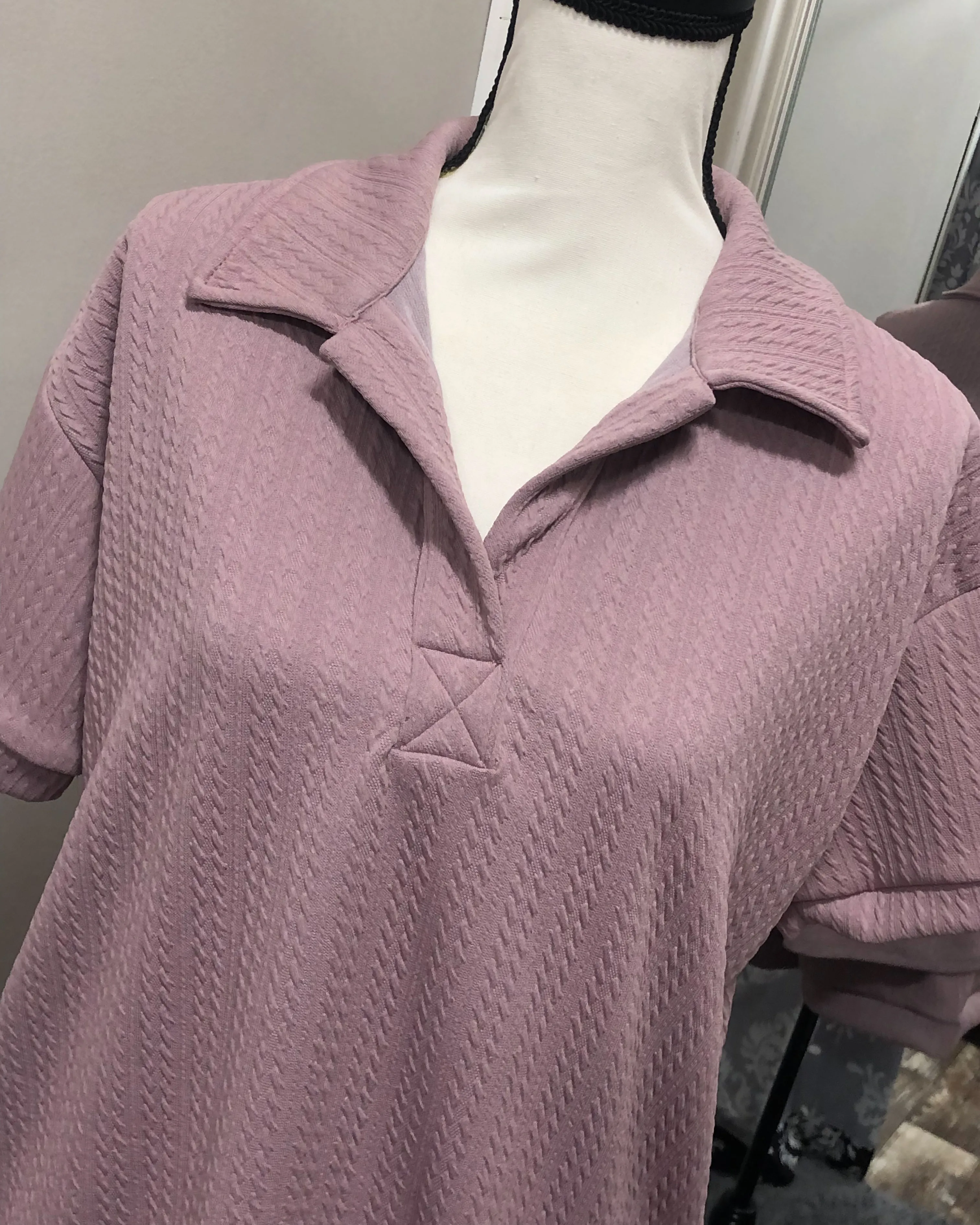 Textured Short Sleeved Collared Lounge Top - Mauve