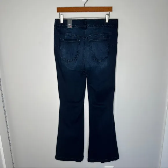 TORRID Bombshell Flare Super Soft Dark Wash Stretch Jeans NWT Size 12 Stretch