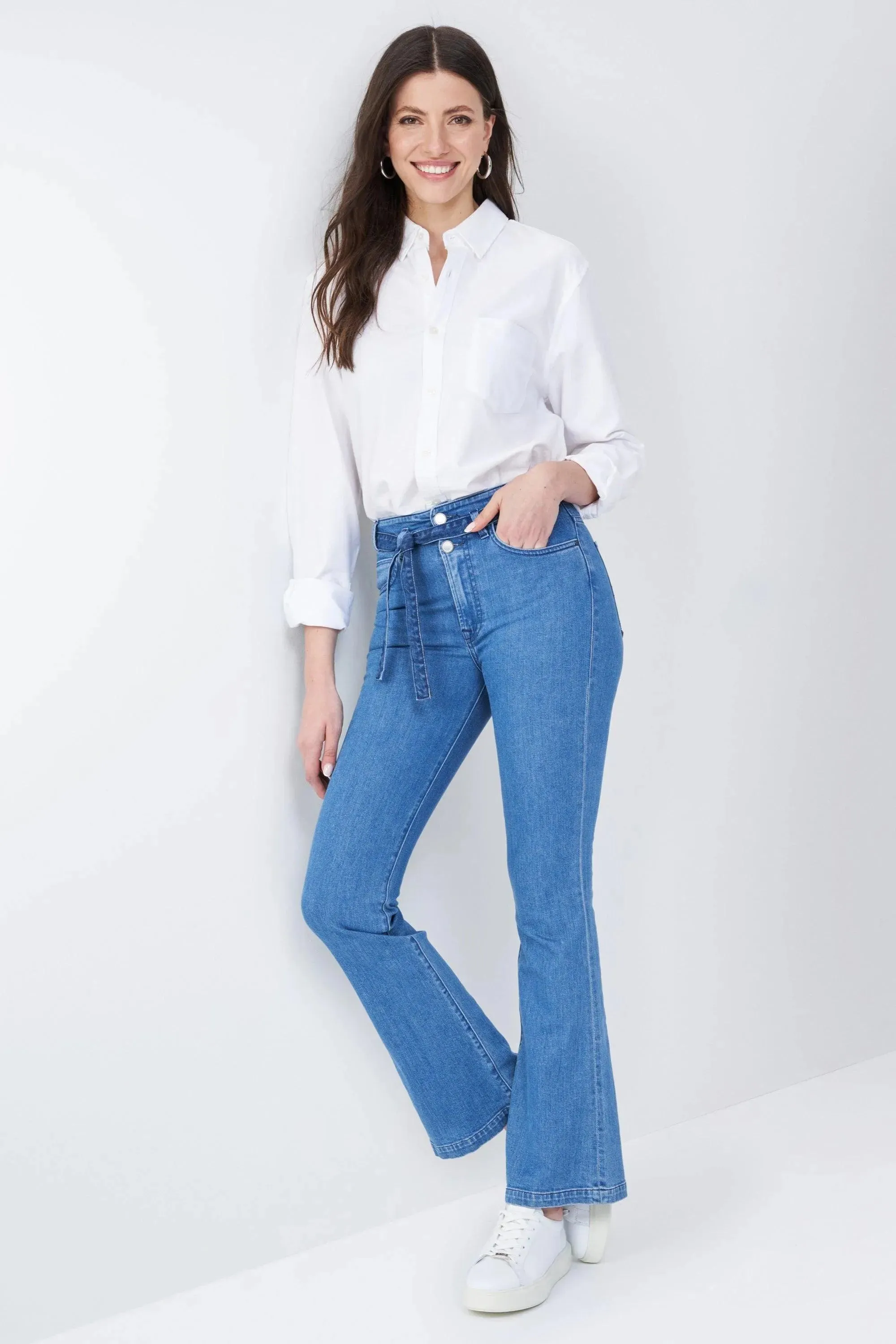 Vaqueros High Rise Loose Bootcut Con Cinturón