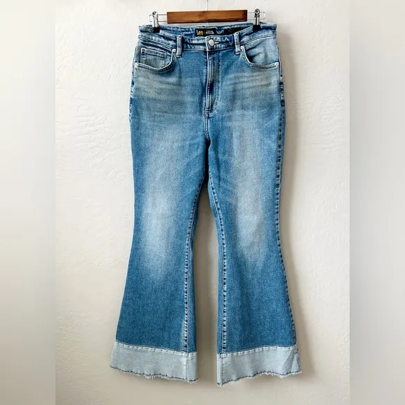 Vintage Modern Two-Tones Flared Jeans