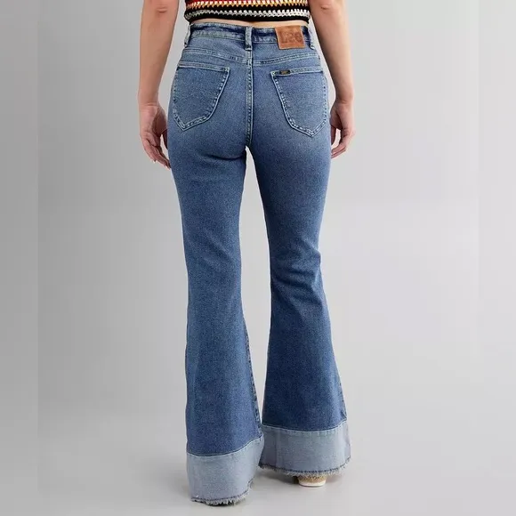Vintage Modern Two-Tones Flared Jeans