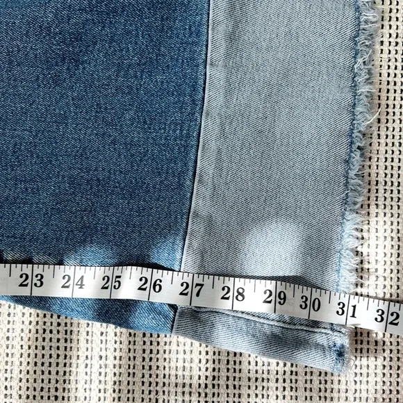 Vintage Modern Two-Tones Flared Jeans