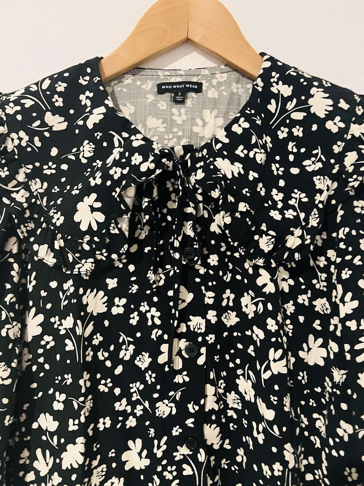WHO WHAT WEAR Floral Maxi Dress Sz S Tie Collar Ruffle Balloon Sleeves Peasant
