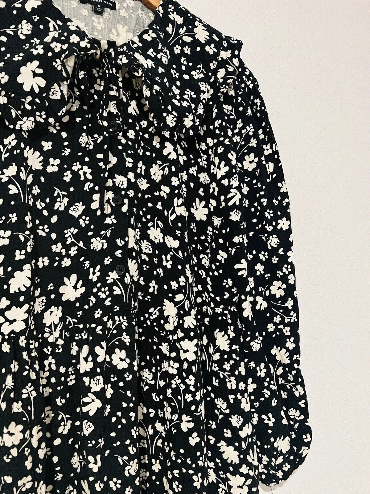 WHO WHAT WEAR Floral Maxi Dress Sz S Tie Collar Ruffle Balloon Sleeves Peasant